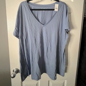 NWT LOFT PLUS - Light Blue V-Neck T-shirt 20/22